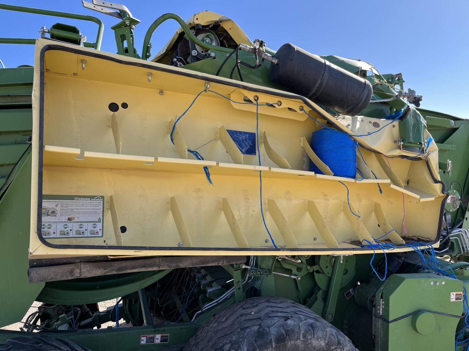 ./imagenes/INVOICE/2019/17593/EMPACADORA KRONE BIG PACK 1290 HDP (7).JPG